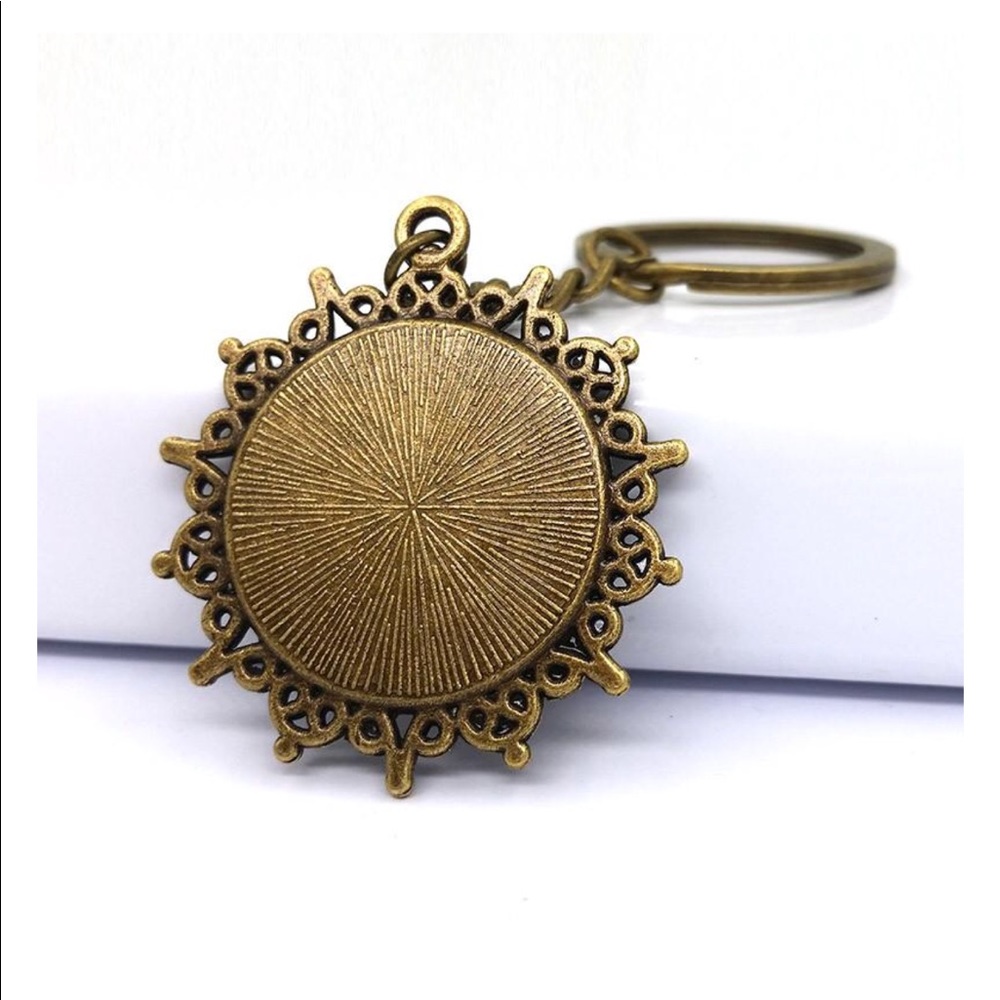 Antique Bronze Mandala Keychain Unisex - Picture 2 of 4